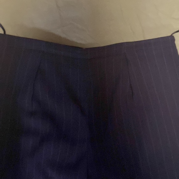 Valerie Stephens woman navy pinstripe suit - Picture 6 of 11